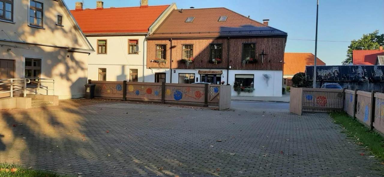 Hotel Metras Maja Aizpute Exterior foto